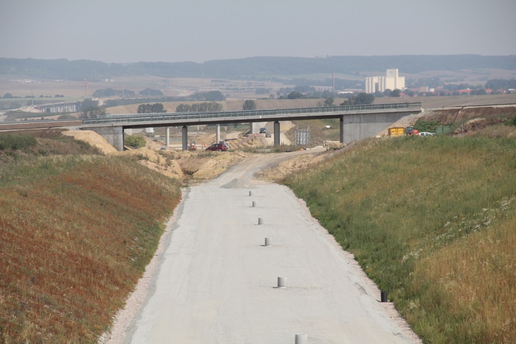 %7B!MEDIA:%7B%7Bid%7D%7D%7Cmore.title_de!%7D